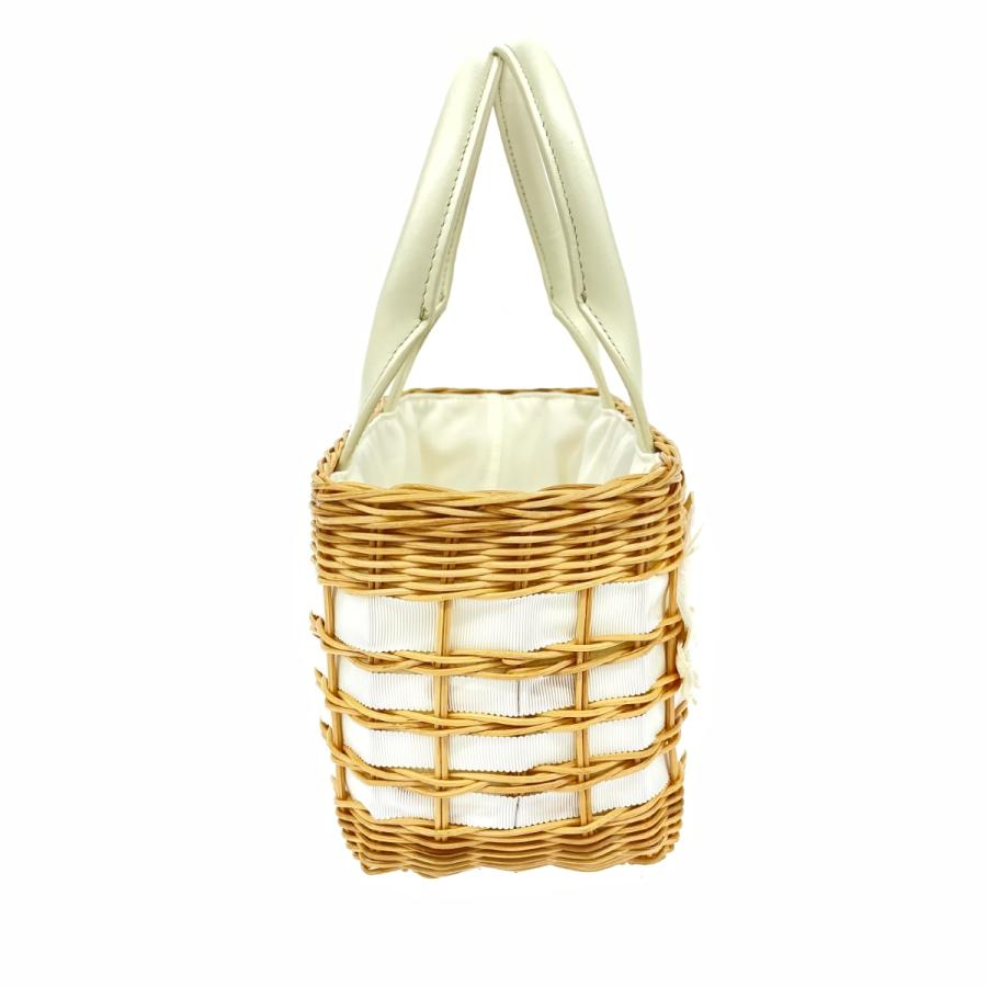 TOCCA トッカ ハンドバッグ 美品 ホワイト/ブラウン 花柄 かご TOCCA トッカ ハンドバッグ 美品 ホワイト/ブラウン 花柄 かご