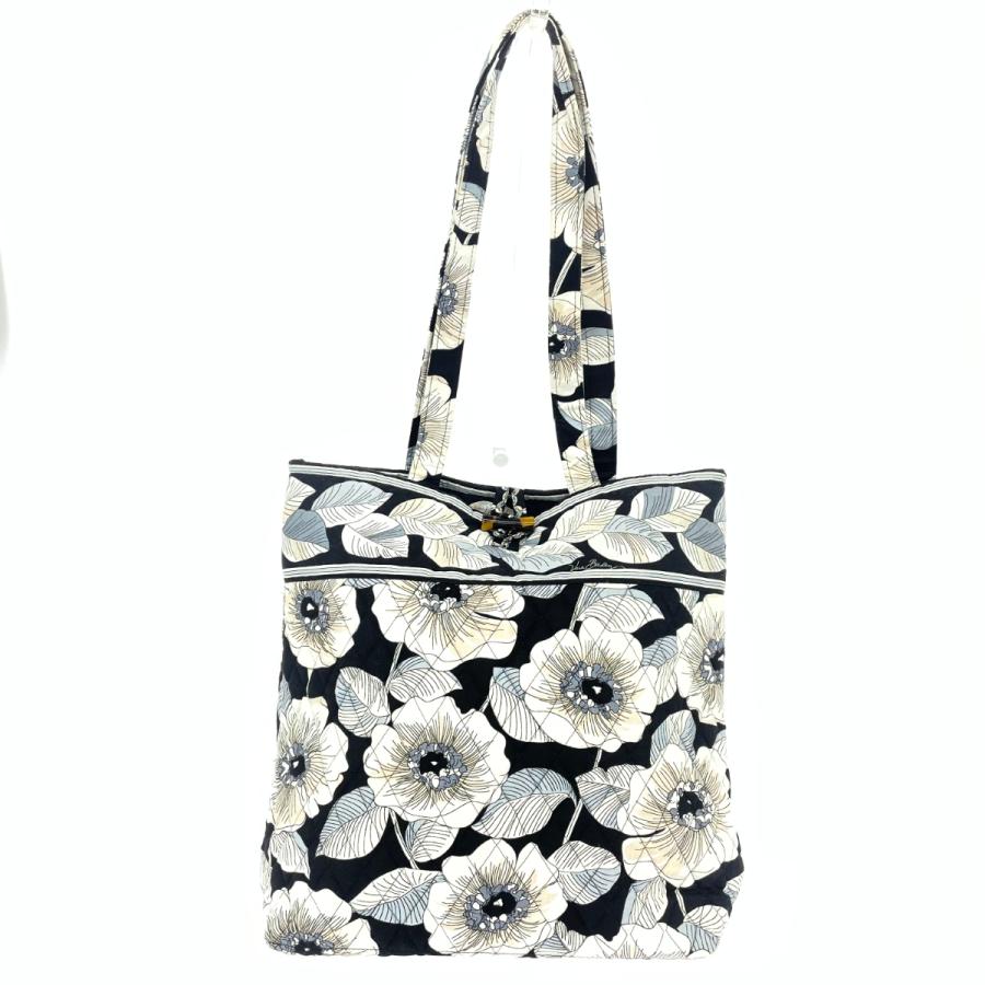 VERABRADLEY キルティングトートバッグ ヴェラ・ブラッドリー ヴェラ ブラッドリーの作品です。 キルティングトートバッグ 【公式通販】