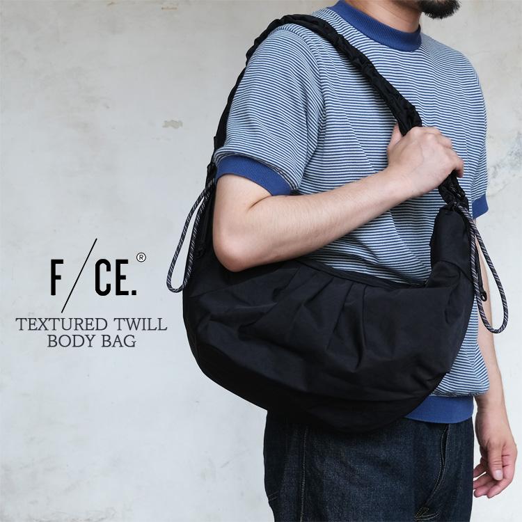 F/CE.（エフシーイー） ショルダーバッグ TEXTURED TWILL BODY BAG