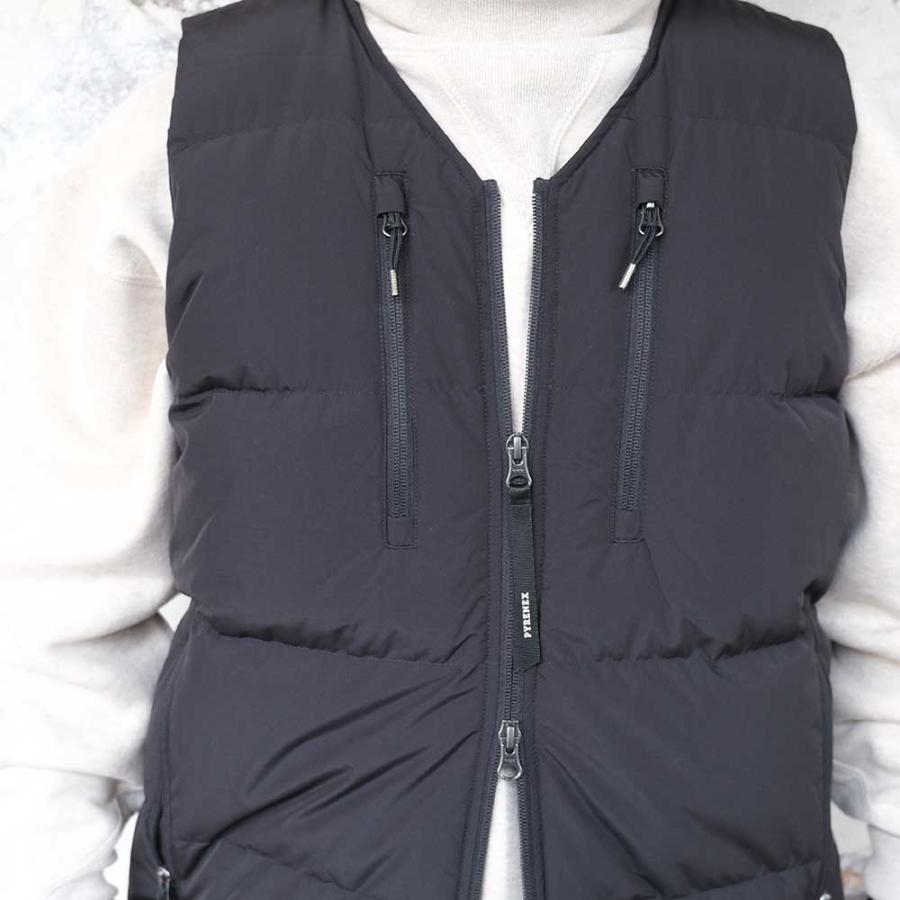 PYRENEX ブラックダウンベスト Pyrenex（ピレネックス） ダウンベスト SOLACE ソレイス メンズ HMY008
