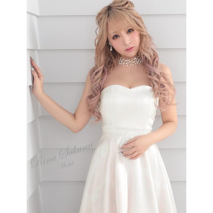 Tika キャバドレス キャバ嬢 裏模様 バラ 白 黒 前ミニ 薔薇柄 Tika キャバドレス キャバ嬢 裏模様 バラ 白 黒 前ミニ 薔薇柄