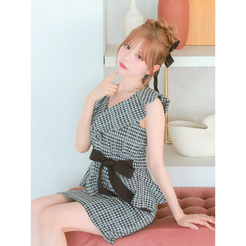 カプリシャスミー リボン付きベスト フェザーペプラムキャミビスチェ(カットソー・Tシャツ) | a.v.v