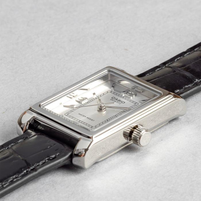 スタンダード（CASIO） 海外正規品 10年保証 日本未発売 CASIO