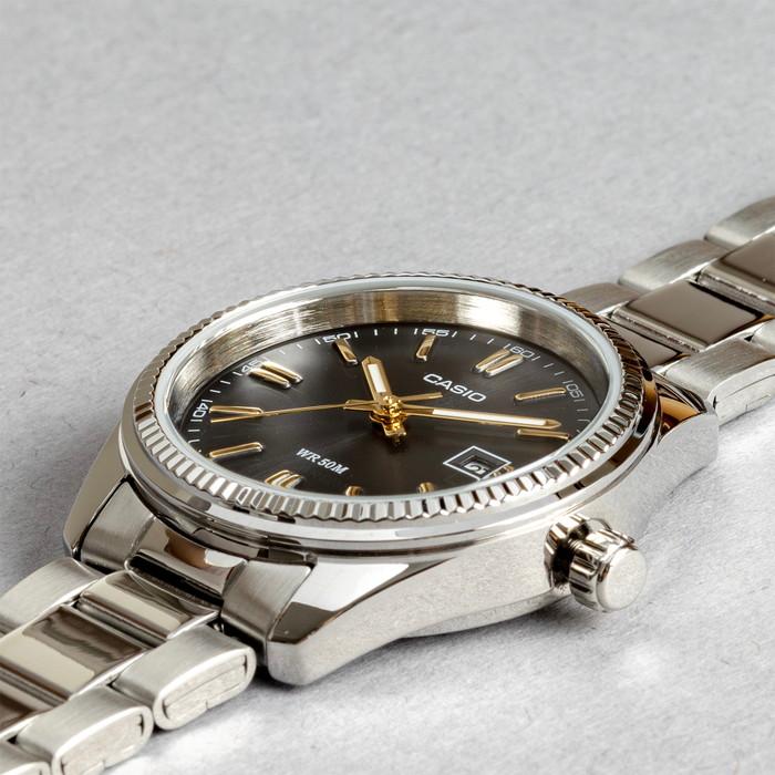 スタンダード（CASIO） CASIO STANDARD WOMEN カシオ LTP-1302D 腕時計