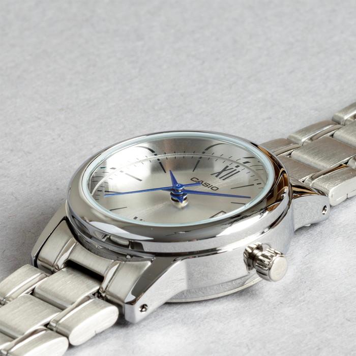 CASIO STANDARD WOMEN カシオ LTP-V002D 腕時計 時計 ブランド レディース チープカシオ チプカシ アナログ 日付 日本未発売 ギフト プレゼントの画像