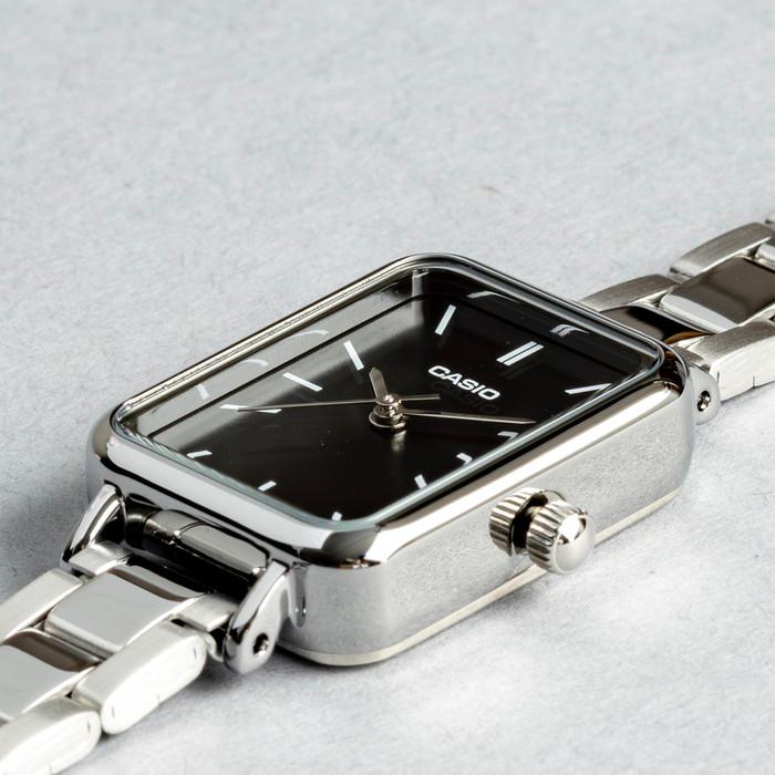 スタンダード（CASIO） 海外正規品 10年保証 日本未発売 CASIO