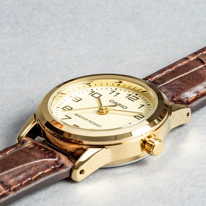 スタンダード（CASIO） 海外正規品 10年保証 日本未発売 CASIO