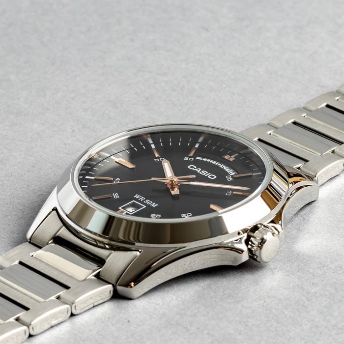 スタンダード（CASIO） CASIO STANDARD カシオ MTP-1370D-1A2 腕時計