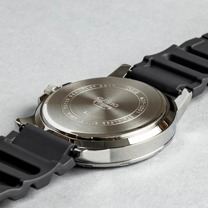 CASIO STANDARD MENS カシオ MTP-VD01 腕時計 時計 ブランド メンズ レディース チープカシオ チプカシ アナログ 日本未発売 ギフト プレゼントの画像