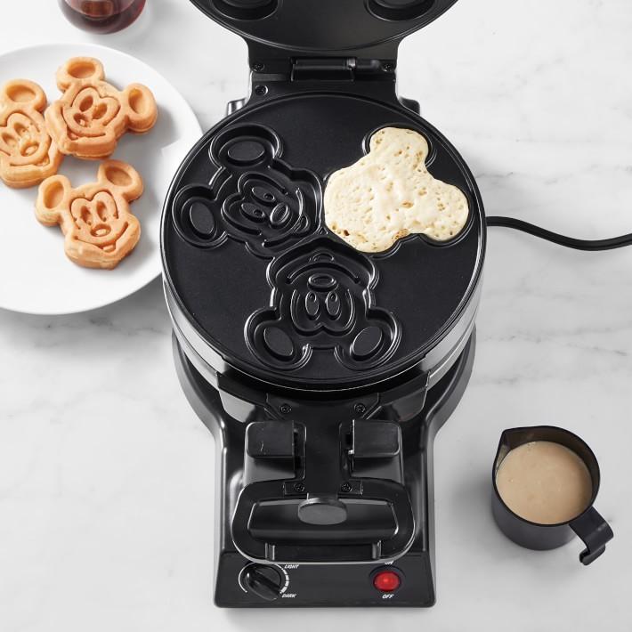 円 ネット限定 ミッキー ワッフルメーカー 1度に6個焼ける パンケーキ アメリカ限定 Mickey Mouse Double Flip Waffle Maker オシャレなステンレスボディー