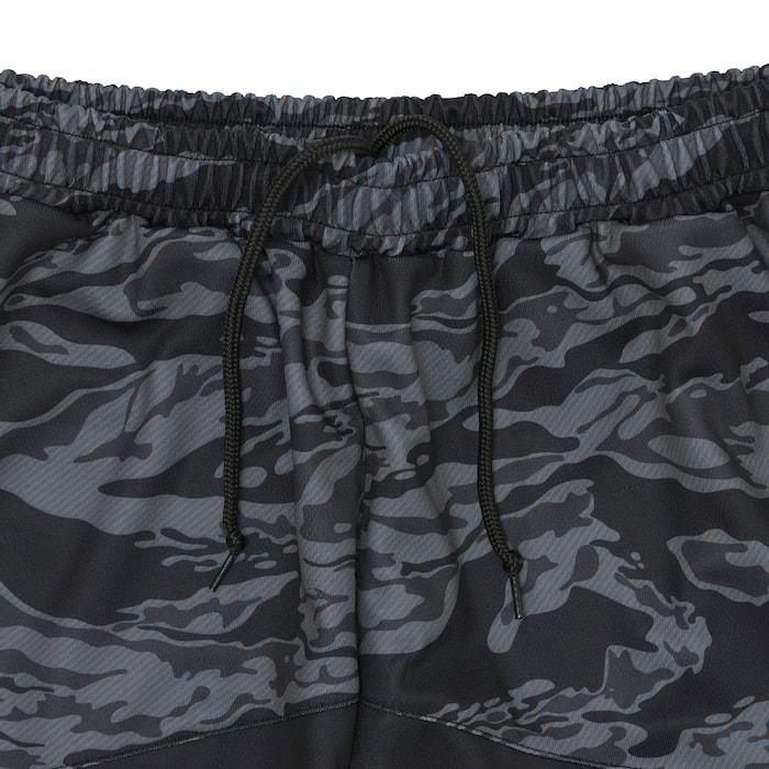 Arch tiger stripe camo shorts【B124133】black |  | 04