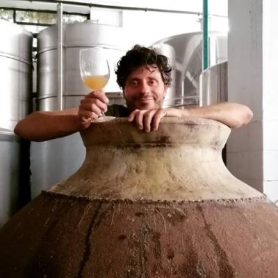 フォリアス・デ・バコ　ウィーヴォ　ティント BIB　2023【3リットル】／Folias de Baco BAG IN BOX Uivo Tinto 3L　2023 |  | 01