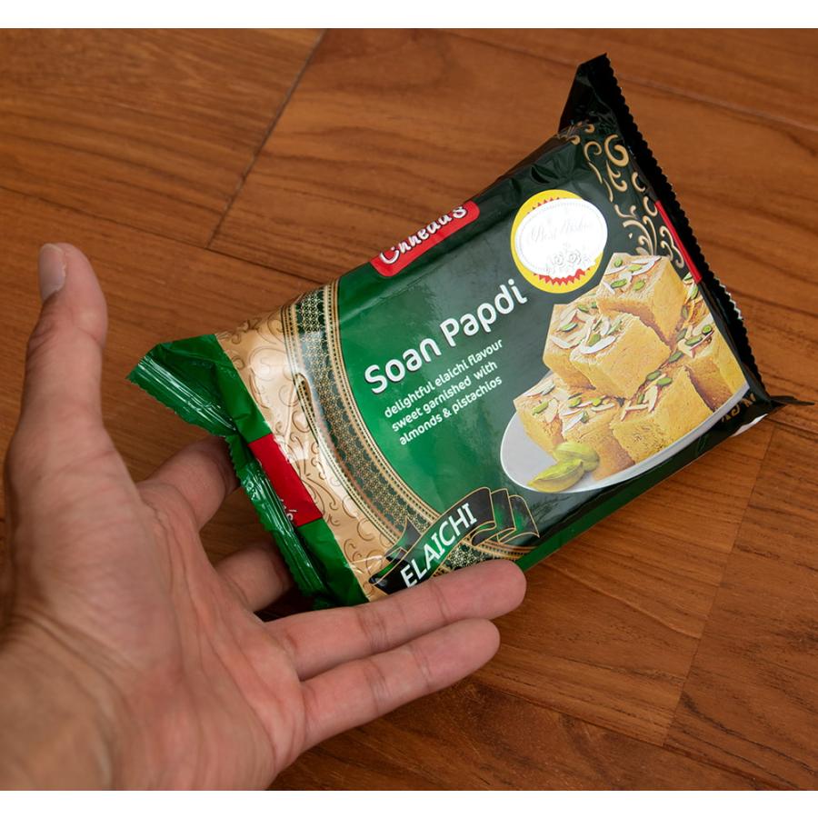 インドのお菓子 CHEEDAs チーダズ ソーン パブディ カルダモン味 SOAN PAPDI ELAICHI Cheeda's ソーンパプディ :FD-SNK-290:インド・アジア雑貨ティラキタ - 通販 - Yahoo!ショッピング インドのお菓子 CHEEDAs チーダズ ソーン パブディ カルダモン味 SOAN PAPDI ELAICHI Cheeda's ソーンパプディ :FD-SNK-290:インド・アジア雑貨ティラキタ - 通販 - Yahoo!ショッピング