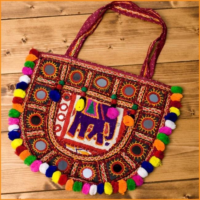 ネパールの目刺繍サコッシュバッグ 【公式通販】