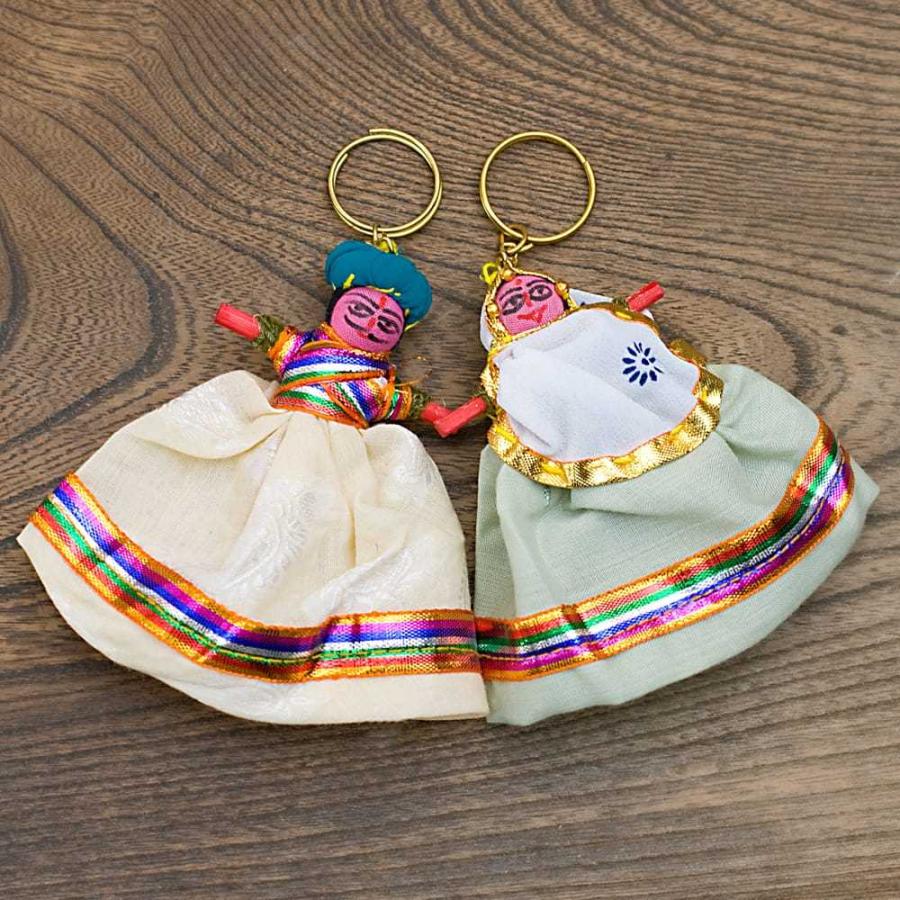 ハンドメイド 人形 ラジャスタン キーホルダー インドのお人形 ペア