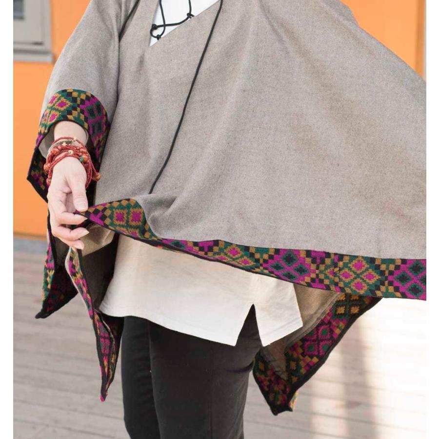ポンチョ ケープ ストール アウター トライバルフリンジの三角ポンチョ メンズ フリーサイズ レディース 秋 冬 Id Ponch 49 インド アジア雑貨ティラキタ 通販 Yahoo ショッピング