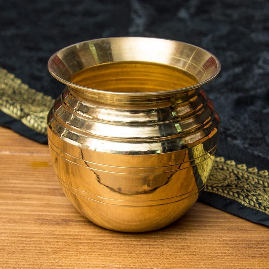 中東　南アジア　インド　真鍮製　水差し　ロタ　骨董品　ハンドメイド 水差し ブラス 礼拝用品 ロタ インドの水さし(ブラス仕上げ) 7.6cm
