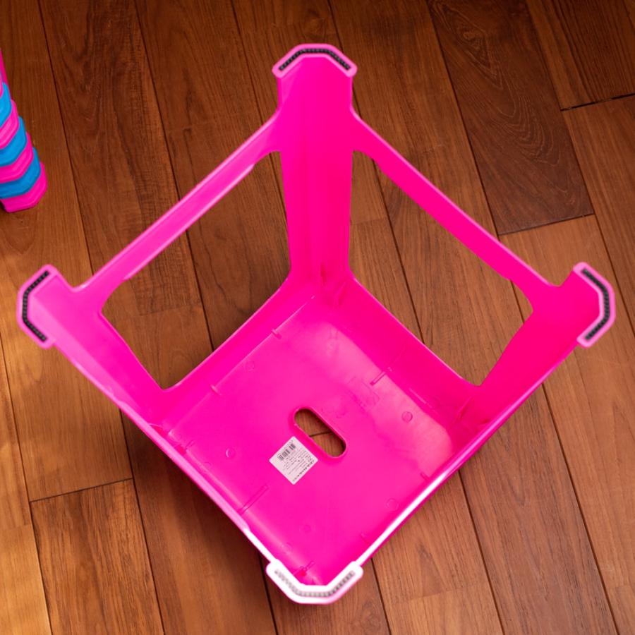 タイ　屋台イス　ピンク5脚　緑5脚　まとめ売り タイ 屋台イス ピンク5脚 緑5脚 まとめ売り タイ 屋台イス ピンク5