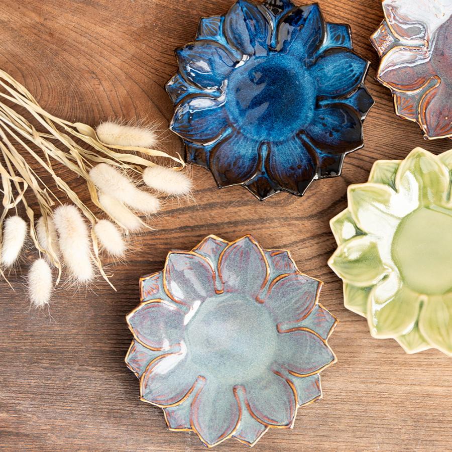 蓮 ハスの花 睡蓮 タイ タイの陶磁器 ロータスプレート 14cm 蓮 ハスの花 睡蓮 タイ タイの陶磁器 ロータスプレート 14cm