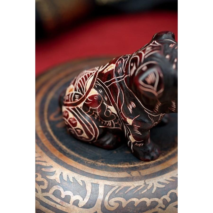 レジン 神様 ヒンドゥー教 置物 犬 手彫り模様の座りパグ像 赤茶 5 5cm ブルドッグ エスニック 動物 吉祥文様 Ti Rsdl 1319 インド アジア雑貨ティラキタ 通販 Yahoo ショッピング