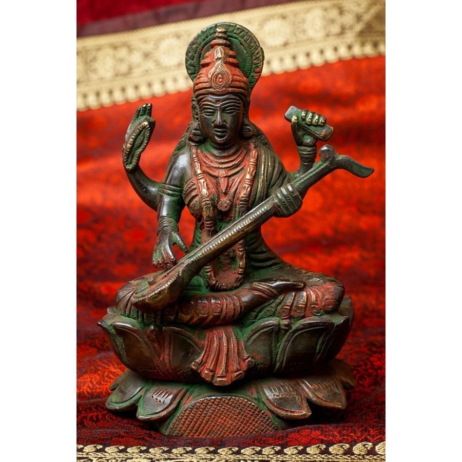 置物 サラスヴァティ サラスバティ 神様 ヒンドゥー教 アンティーク仕立てブラス製 高さ 約17cm インド Ti Rsdl 1387 インド アジア雑貨ティラキタ 通販 Yahoo ショッピング