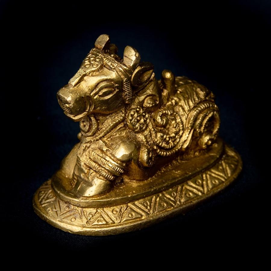 金属製 牛と人物の彫刻 Amazon.co.jp: 像の彫刻 彫刻純銅現代アートワーク勢いのある雄