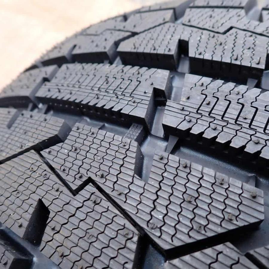 冬新品2022年製 2本 会社宛 送料無料 235/45R17 94T トーヨー オブザーブ  ガリットGIZ シビック グロリア セドリック 店頭交換OK NO,E8659の画像