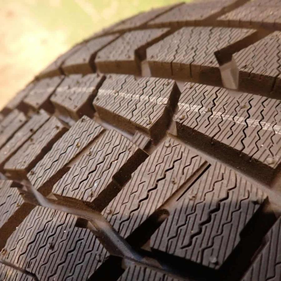 冬新品2022年製 4本SET 会社宛 送料無料 215/45R17 91S ダンロップ 