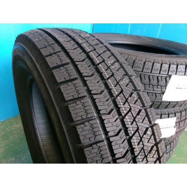 BRIDGESTONE ◇2022年製国産未使用スタッドレス4本セット BRIDGESTONE ◇2022年製国産未使用スタッドレス4本セット