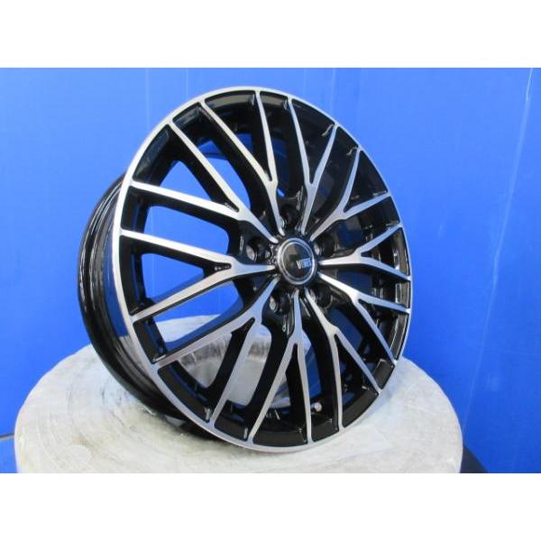 DUNLOP 4本セット 新品 C28系 新型セレナ 黒 メッシュ 16インチ DUNLOP 4本セット 新品 C28系 新型セレナ 黒 メッシュ 16インチ