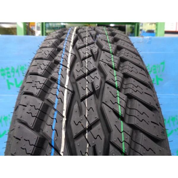 TOYO TIRES ゴツゴツしない ホワイトレター 215/70R16 オープン TOYO TIRES ゴツゴツしない ホワイトレター 215/70R16 オープン