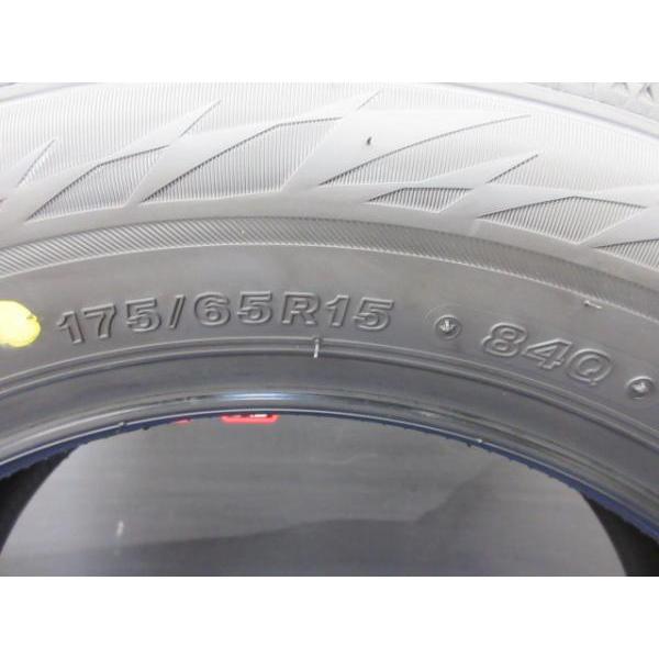 アクア 新品 冬タイヤ 4本 ブリヂストン BLIZZAK VRX2 175/65R15 84Q スペイド キューブ フィット イグニス スタッドレス  高萩