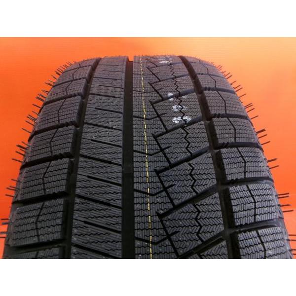 ネクセン 86 BRZ ZC6 ZN6 冬タイヤ 新品 WIN-ice2 215/45R17 2025年製