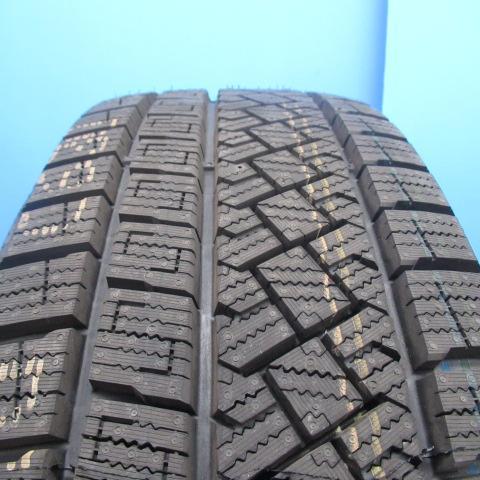 PIRELLI 新品 185/65R15 10系 シエンタ 30系 プリウス 社外 PIRELLI 新品 185/65R15 10系 シエンタ 30系 プリウス 社外