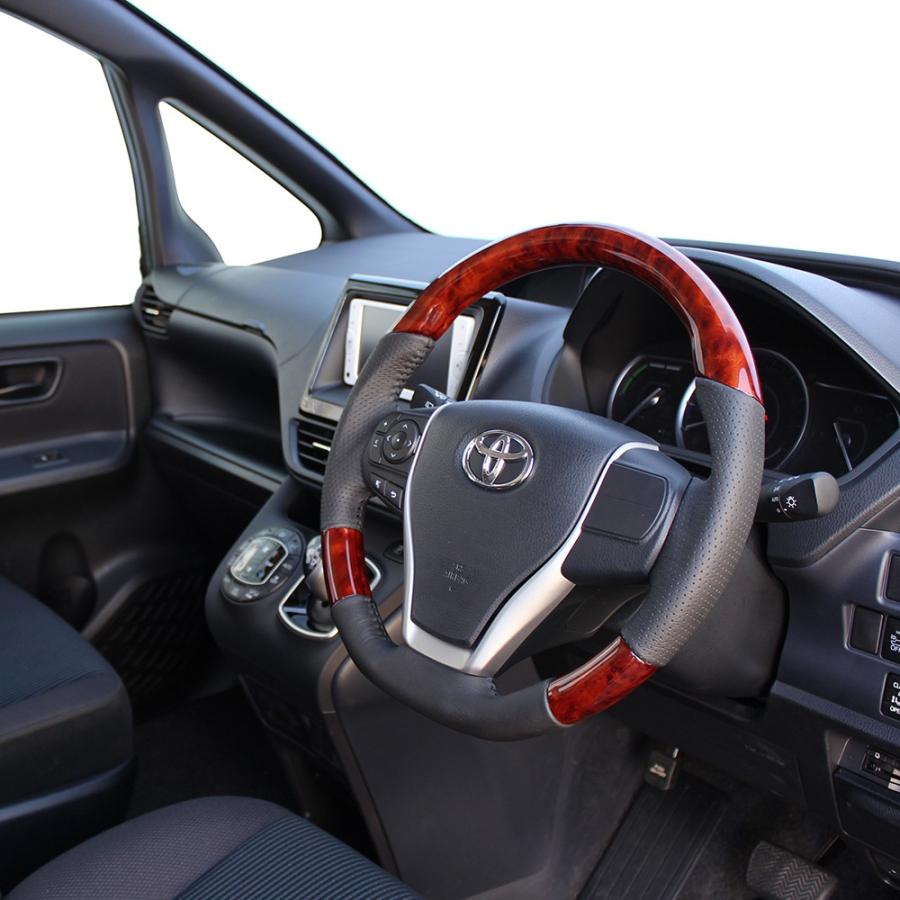 REAL レアル ステアリング【80ヴォクシー/80ノア/エスクァイア  