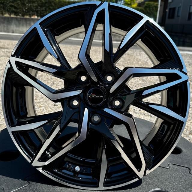 HOT STUFF ヴェゼル ヤリスクロス 215/55R17 スタッドレス HOT STUFF ヴェゼル ヤリスクロス 215/55R17 スタッドレス