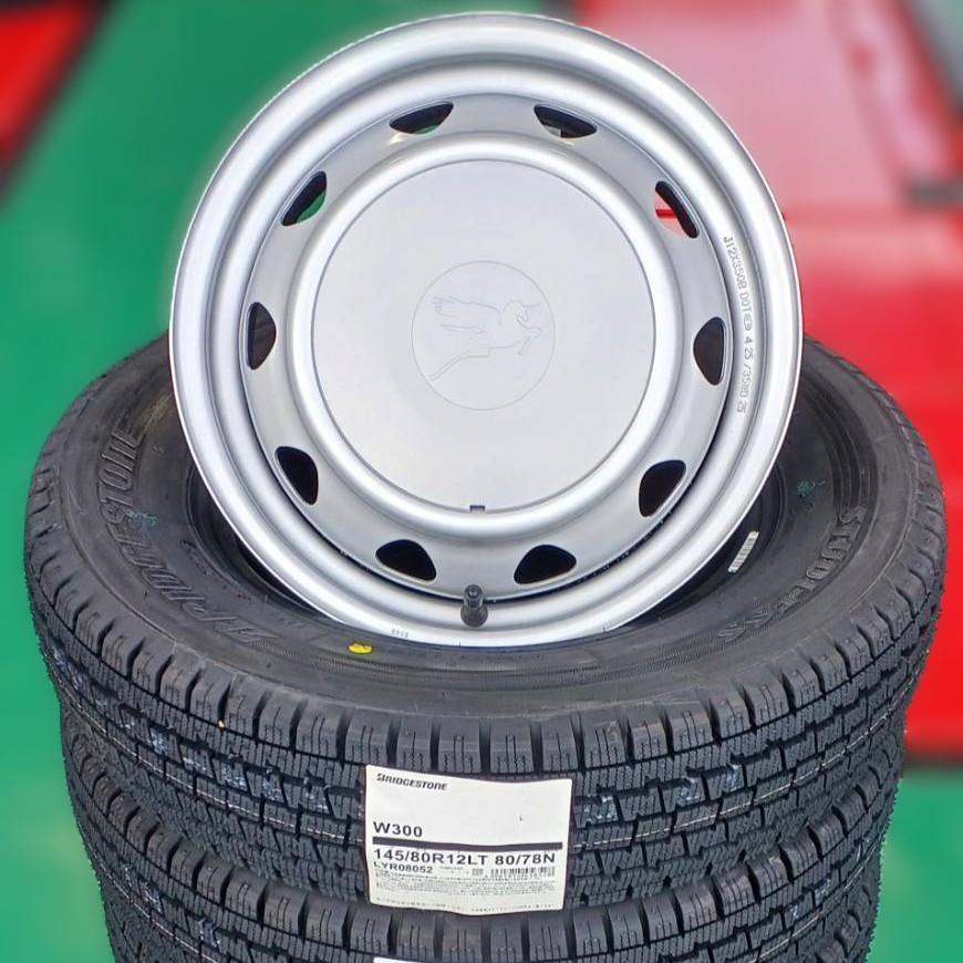 BRIDGESTONE（ブリヂストン） 軽トラ 軽バン スタッドレス タイヤ W300