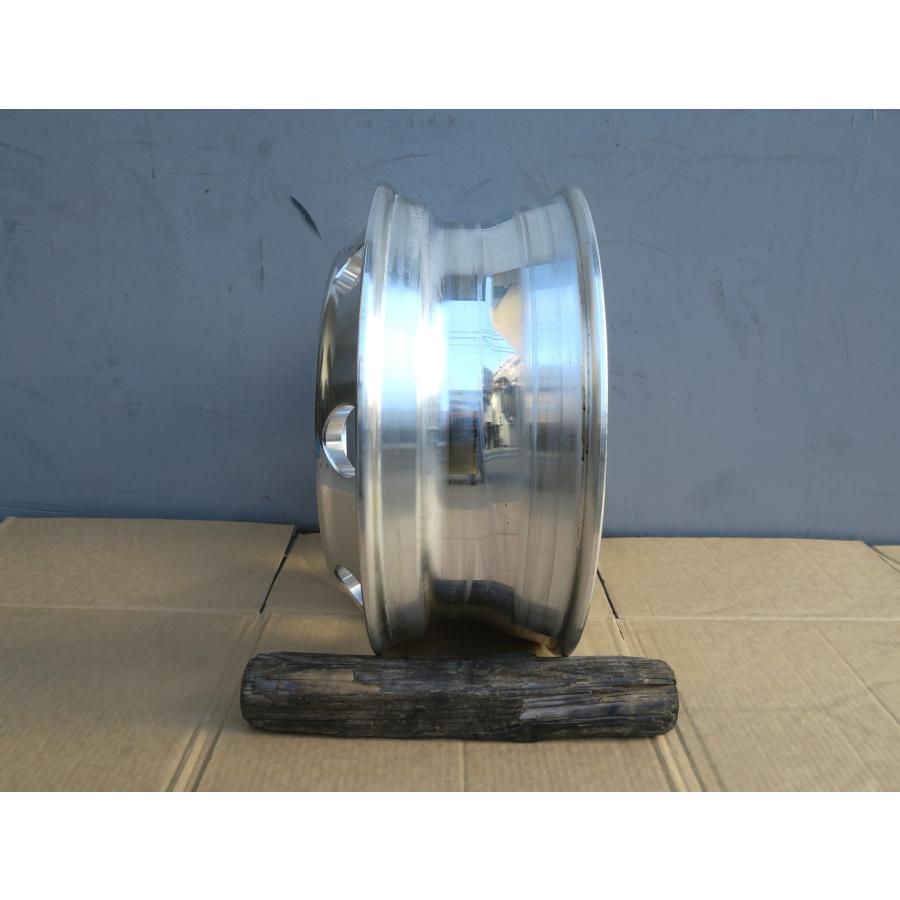 19.5x6.75インチ DURA-BRIGHT® ホイール 中古】19.5x6.75 8H 147 日本製鉄 新ISO タフブライト【トラック