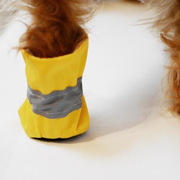 犬用 靴 脱げない 嫌がらない ソフトタイプ 送料無料 アスファルトやけど防止 けが防止 ロングセラー 履かせやすい おすすめ ドッグシューズ 安全 Trk 003 犬の服 犬用品 チロルペットストア 通販 Yahoo ショッピング