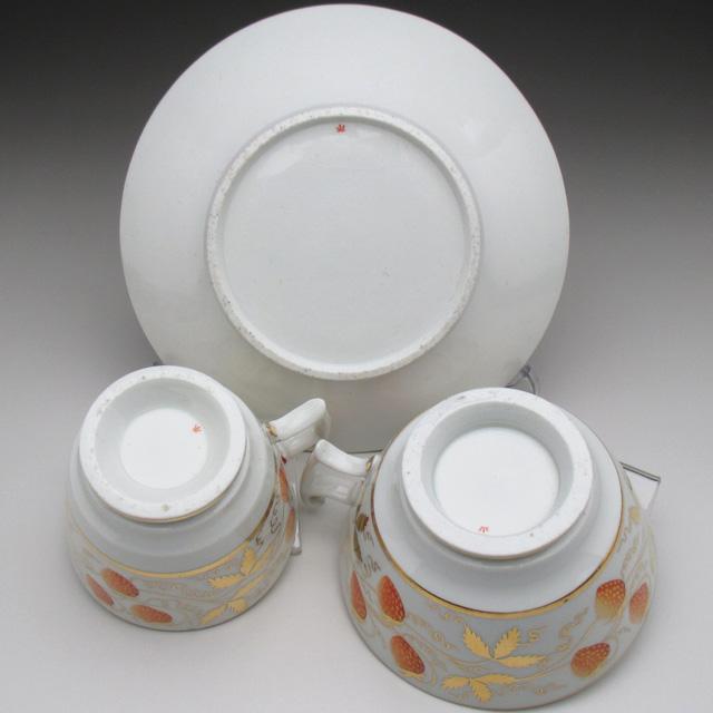 WEDGWOOD コールポート 金彩苺文 ティー＆コーヒーカップ＆ソーサー 