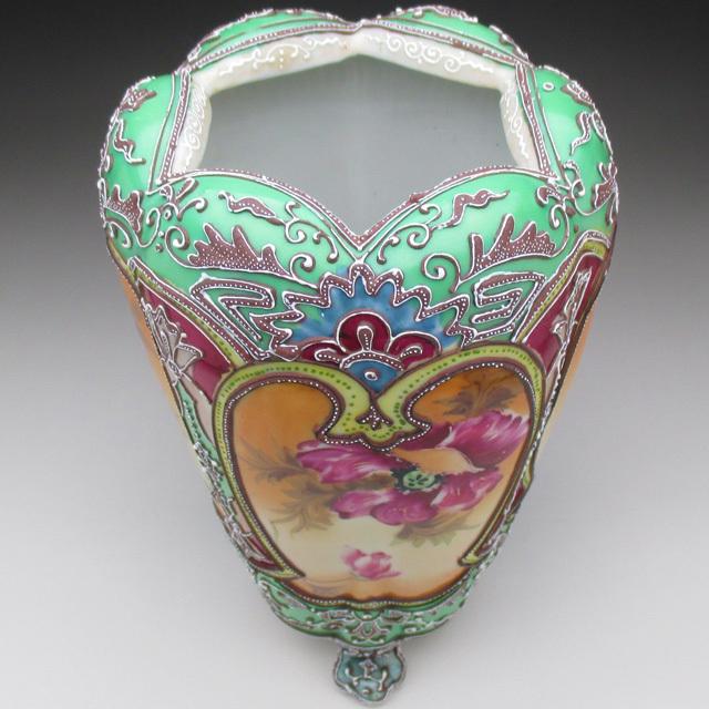 ノリタケ オールドノリタケ グリーン地盛り上げ芥子絵 脚付花瓶 21cm