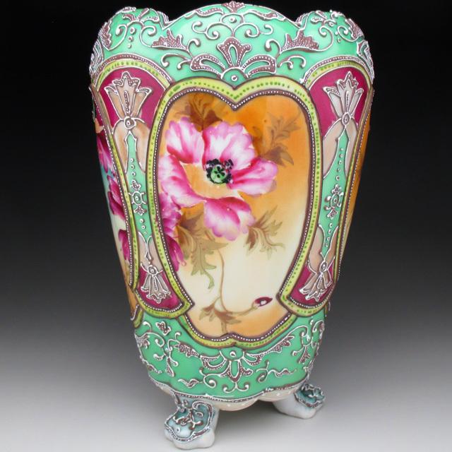 ノリタケ オールドノリタケ グリーン地盛り上げ芥子絵 脚付花瓶 21cm