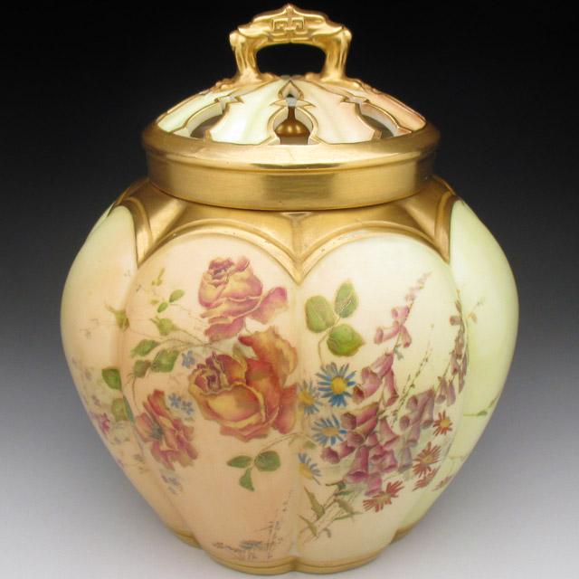 ロイヤルウースター 金彩草花絵 香炉 ポプリ アンティーク 1894 ロイヤルウースター 金彩草花絵 香炉 ポプリ アンティーク 1894
