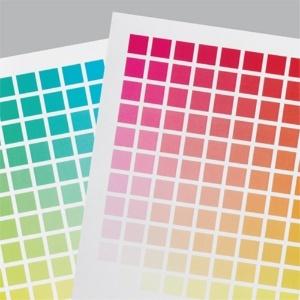 コピー用紙 カラー印刷が映える高白色＆高平滑 白くて滑らか、ちょっと