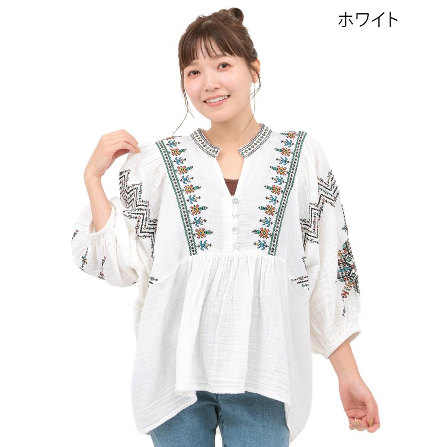 Rico フェズ刺繍モチーフブラウス ／ トップス ブラウス レディース 秋 冬 フレア ふんわり 半端袖 モロッコ フェズ刺繍 綿100％ コットンの画像
