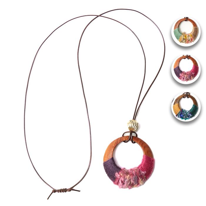 ネックレス 首飾り ペンダント アクセサリー レディース 秋 冬 ウッド 木製 糸巻き 金属アレルギー対応 調節可能 ウッド カラフル糸巻 ネックレス Zjwjba8621 チチカカ Paypayモール店 通販 Paypayモール