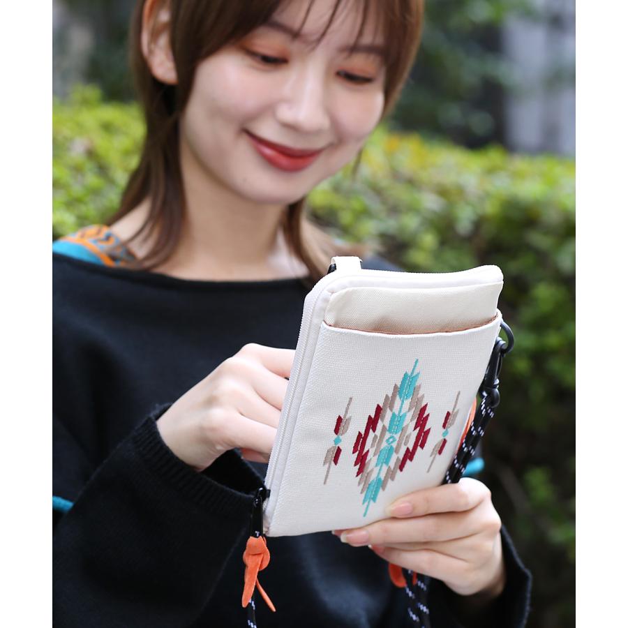 チチカカ モチーフ刺繍スマホショルダーポーチ / マルチ チチカカ モチーフ刺繍スマホショルダーポーチ / マルチ