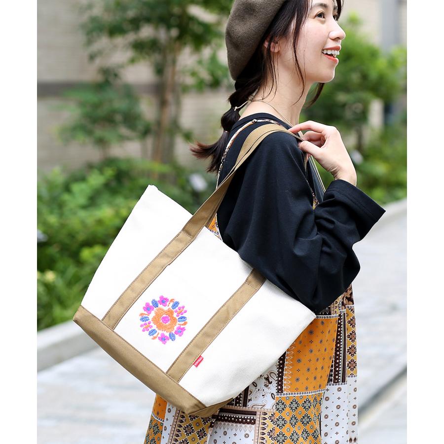 チチカカ モチーフ刺繍キャンバストート / トートバッグ 肩掛け チチカカ モチーフ刺繍キャンバストート / トートバッグ 肩掛け
