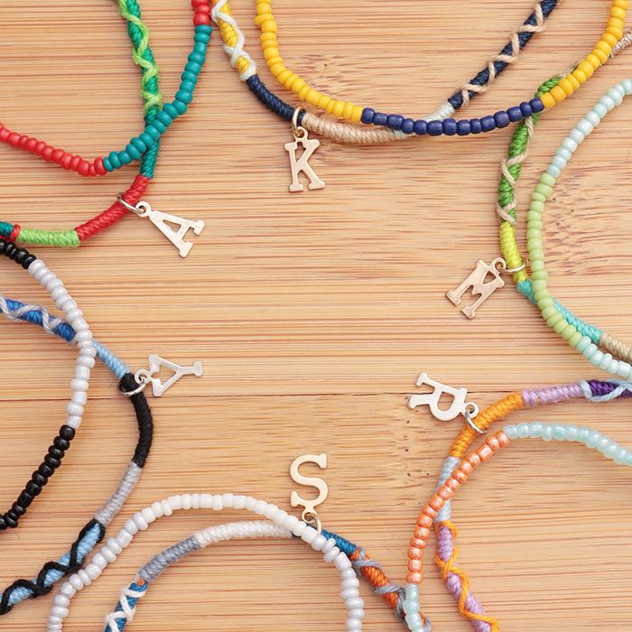 チチカカ（TITICACA） イニシャルミサンガブレスレット 2本セット 