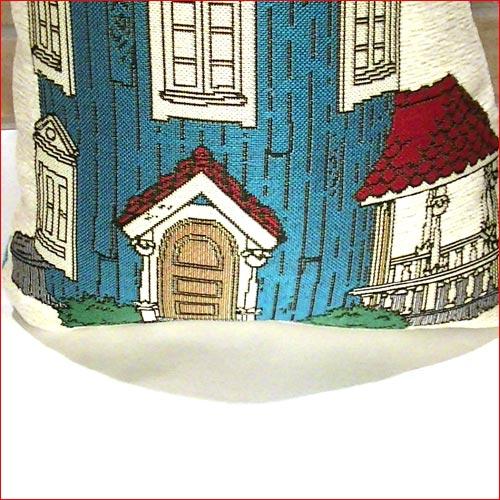 ムーミンハウス ムーミンやしき 家型 クッション 高級ゴブラン織りクッション ムーミン達のとんがりおうち かわいい 0221-01　プレゼント ギフト | スタジオジブリ | 02